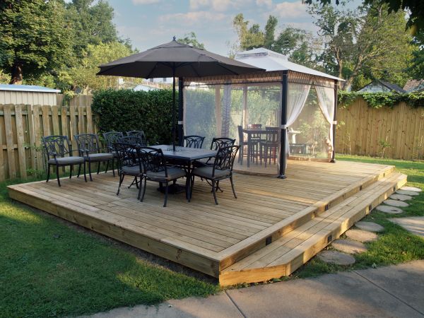 Floating Deck Installation in Waldorf